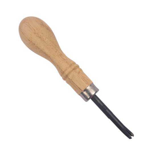 keen-edge-beveller-3-3mm Artisan Essentials Keen Edge Beveler #3 (3mm). Excellent for trimming the square edges off long, straight pieces of leather, allowing for rounder edges when sanded and burnished.