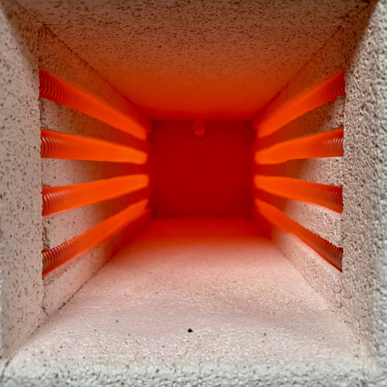 FT SERIES KILN INTERNAL IMAGE WITH HOT ELEMENTS