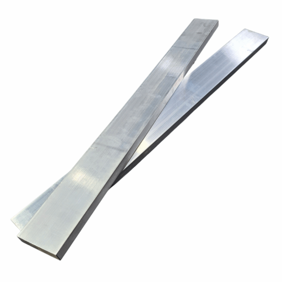 1 Pair of Extra Large 6060 grade aluminium plates. Size approx. 25 x 100 x 1000 mm